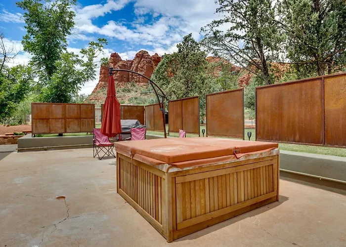 Holiday home Hot Tub And Red Rock Views Escape!