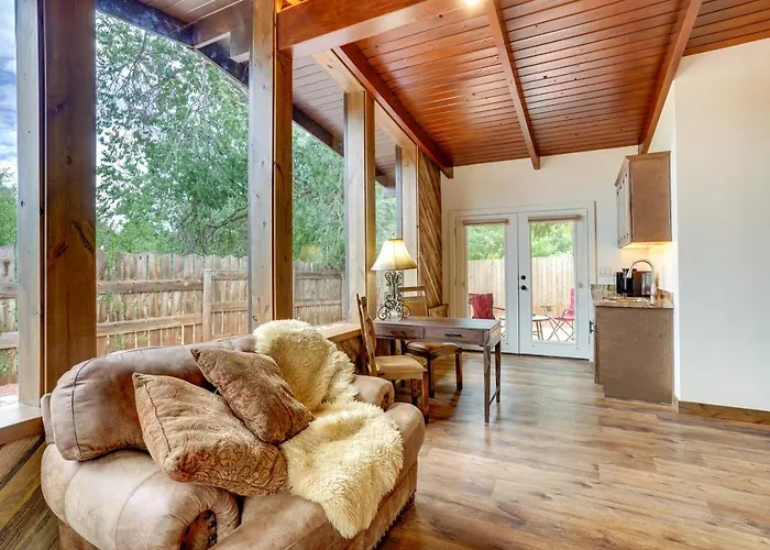Hot Tub And Red Rock Views Escape! Holiday home Sedona